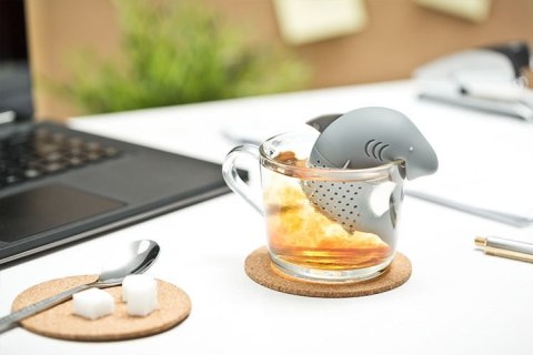 Zaparzacz do herbaty rekin