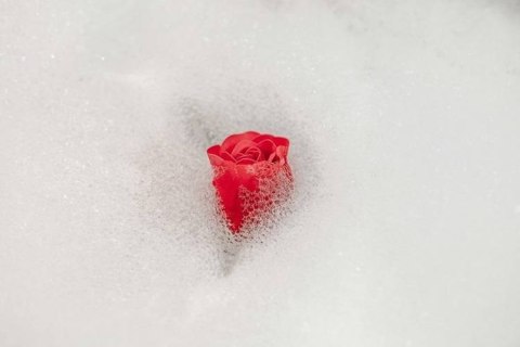 Mydlane róże w koszyczku (białym)