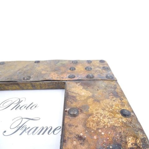 Drewniana ramka na zdjęcia pokryta blachą - A-1106, format zdjęcia 10x10cm