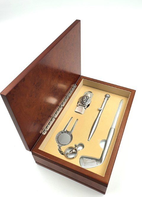 Ekskluzywny 4- elementowy zestaw podarunkowy - golf G082