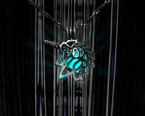 Naszyjnik jednorożec z dwoma perłami