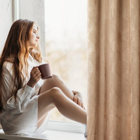 Zasłona 140x250 Goja beżowa welurowa liście miłorzębu na przelotkach Pierre Cardin z błyszczącym nadrukiem Eurofirany