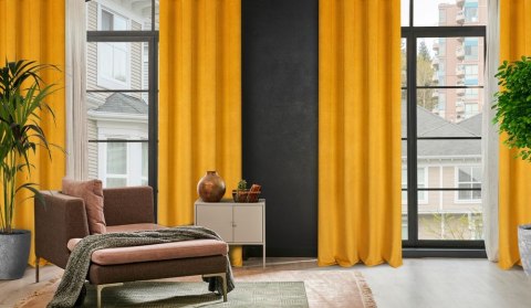 Zasłona 140x250 Eliza musztardowa gotowa na przelotkach welurowa z drobnym wytłaczanym wzorkiem geometrycznym Eurofirany