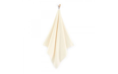 Ręcznik Liczi 2 70x140 kremowy 400 g/m2 Zwoltex 23