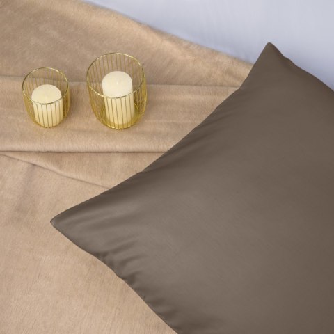 Poszewka satynowa 50x60 sepia 043 jednobarwna Darymex