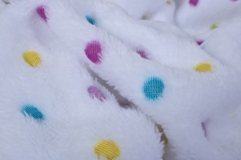 Kocyk z mikrofibry 75x100 Milly biały kolorowe grochy TKMMK-01