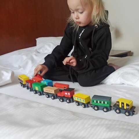 Kolejka drewniana- pociąg 12szt. Kruzzel 23522