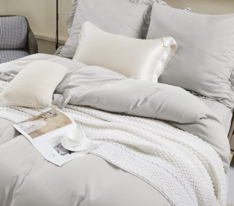 Pościel z mikrofibry 140x200 Ruffy srebrna z falbanką I24