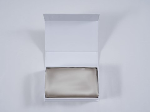 Poszewka jedwabna 40x40 beżowa jednobarwna Premium