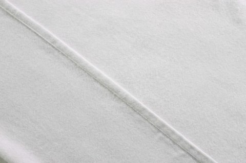 Prześcieradło flanelowe bez gumki 220x200 białe