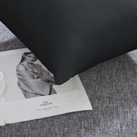 Poszewka satynowa 40x40 czarna jednobarwna I24