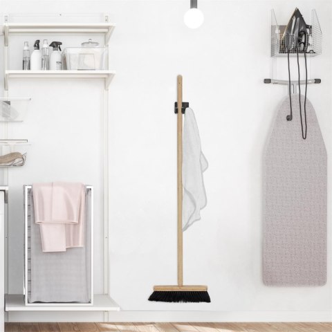 Uchwyt ścienny na szczotkę do zamiatania /mop