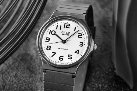 Zegarek CASIO MQ-24-7B2LEG