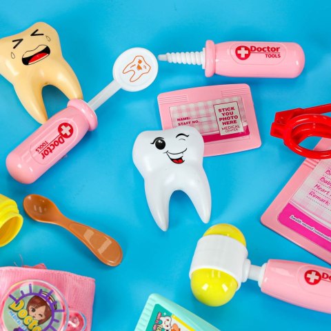 Zestaw lekarza w kuferku mały doktor dźwięk 35 elementów