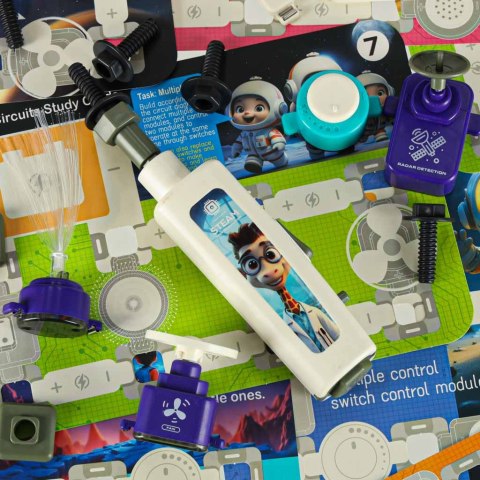 Mały elektryk elektronik zestaw edukacyjny 45 elementów + 12 kart