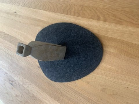 Podkładka filcowa na stół Oval 36×32 cm - antracytowa, dekoracyjna, odporna na ciepło, Bertoni