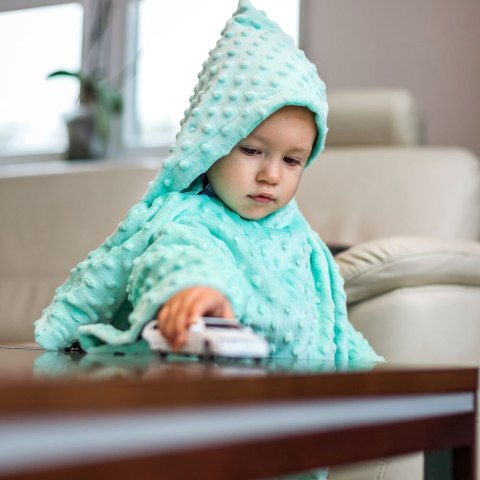 Kocyk zimowy Miętowy minky gruby koc z rękawkami